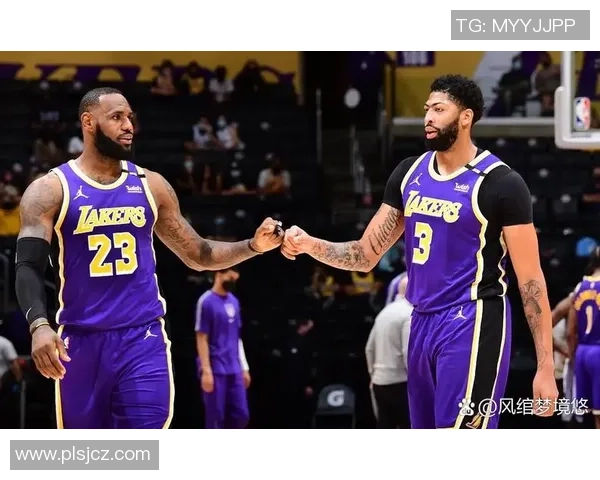 06火箭与湖人季后赛激战回顾传奇对决的巅峰时刻与经典瞬间